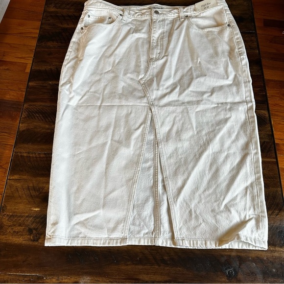 Abercrombie & Fitch High Rise Denim Skirt White Women’s Size 34 NWT - Picture 3 of 5